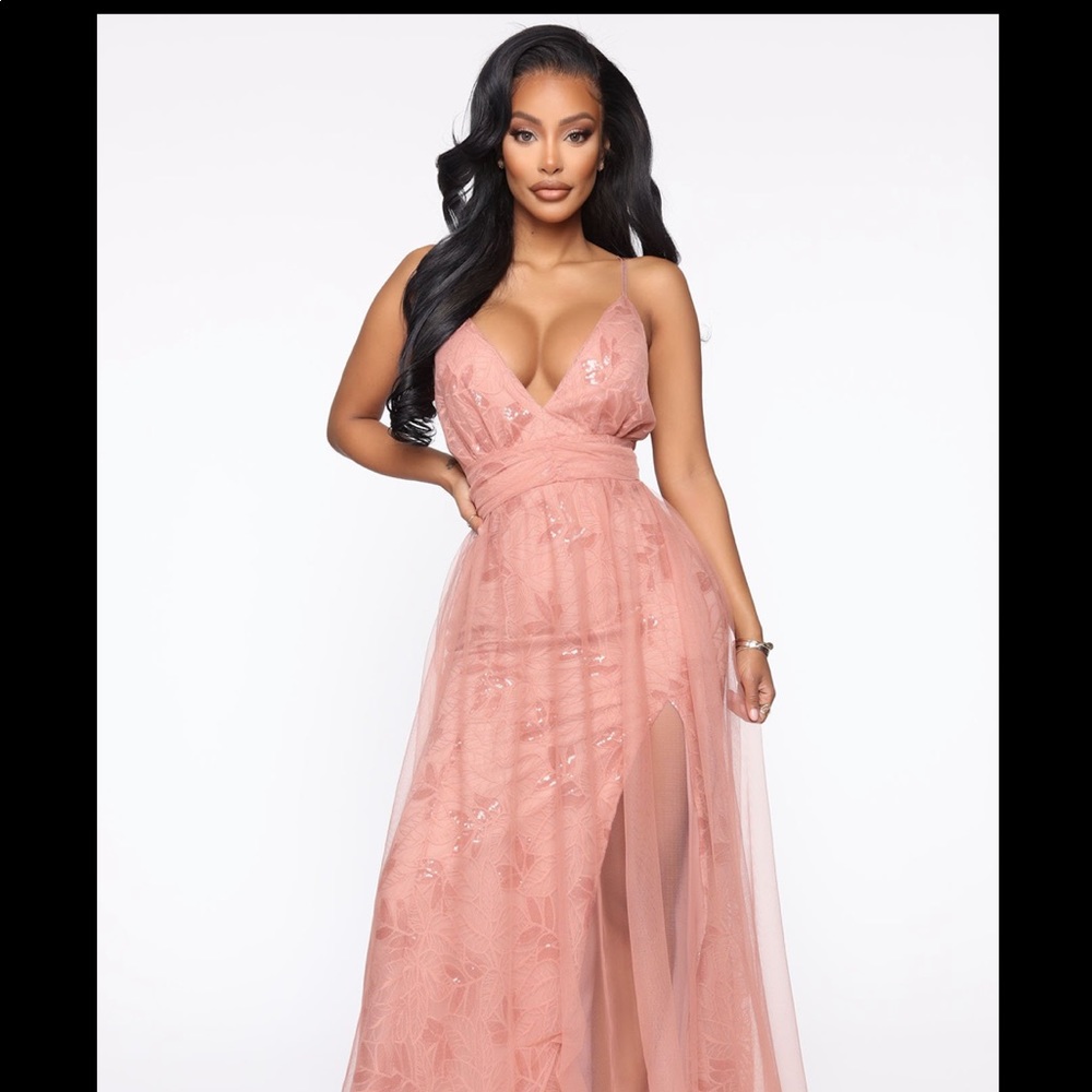 10 MIN SALE BLUSH DRESS